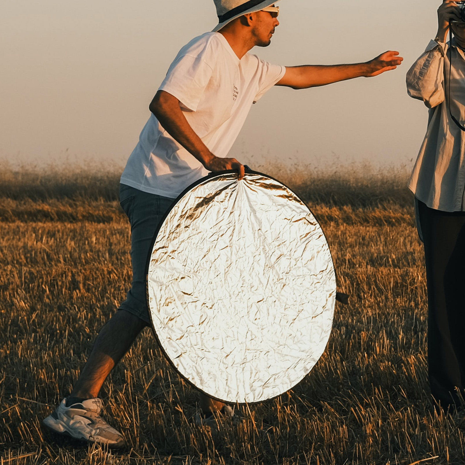 Photography Lighting Board - 5-in-1 Folding Light Reflector for Photography